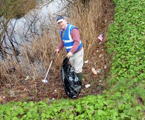 Fort Brockhurst litterpick 01