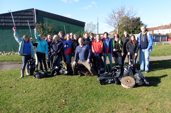 Gosportarians litterpick at Elson rec